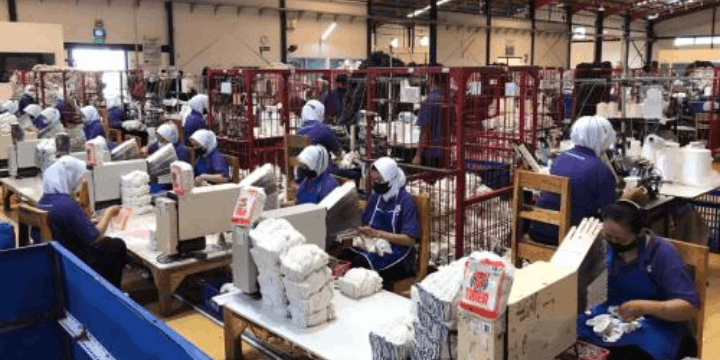 Mengintegrasikan UMKM Lokal ke dalam Ekosistem Manufaktur Besar